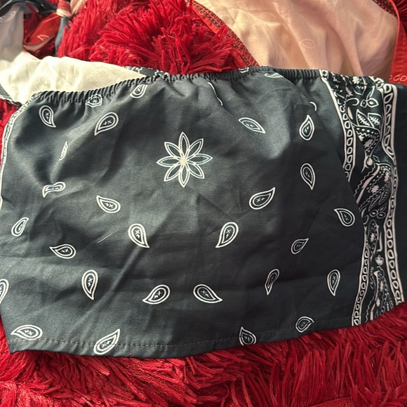 Tie crop top - Picture 5 of 5